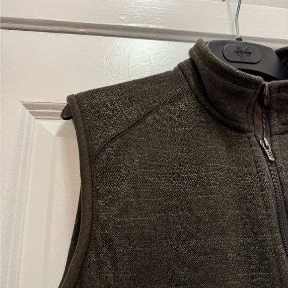 Patagonia Men's Brown Vest - Picture 2 of 7